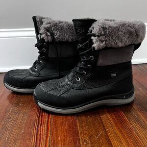 Ugg Adirondack Waterproof Boots, size 10